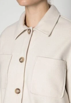 Vila Vikimmi - Short Coat - Super Light Natural Melange 11 Vila Vikimmi - Short Coat - Super Light Natural Melange -Pieces Shop 006854fe184449a6b68f65f6dab97afe