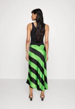 SAMSØE SAMSØE Viktoria Bias Skirt - Maxi Skirt - Green -Pieces Shop 011ddca39dfa4bf48df0b5d1fcb842f6