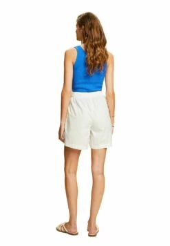 ESPRIT Shorts - Off White -Pieces Shop 06460d96a76e4a6cbfd1160338a0b07c