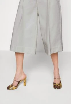 Board Shorts - Shorts - Parchment -Pieces Shop 084b2a00f0af4e39abe55a2bbff21424