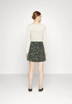 Noisy May Nmrue Skater Skirt - A-Line Skirt -Pieces Shop 0a956667b0e54bc2afa98a3fbabcea8a