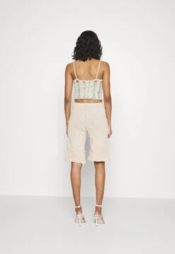 Full Fashioned With Extended Pockets Elastic Waist And Handcrafted Button Detail - Shorts - Off White -Pieces Shop 0c47e45ad66042a0b8d774f66055777b