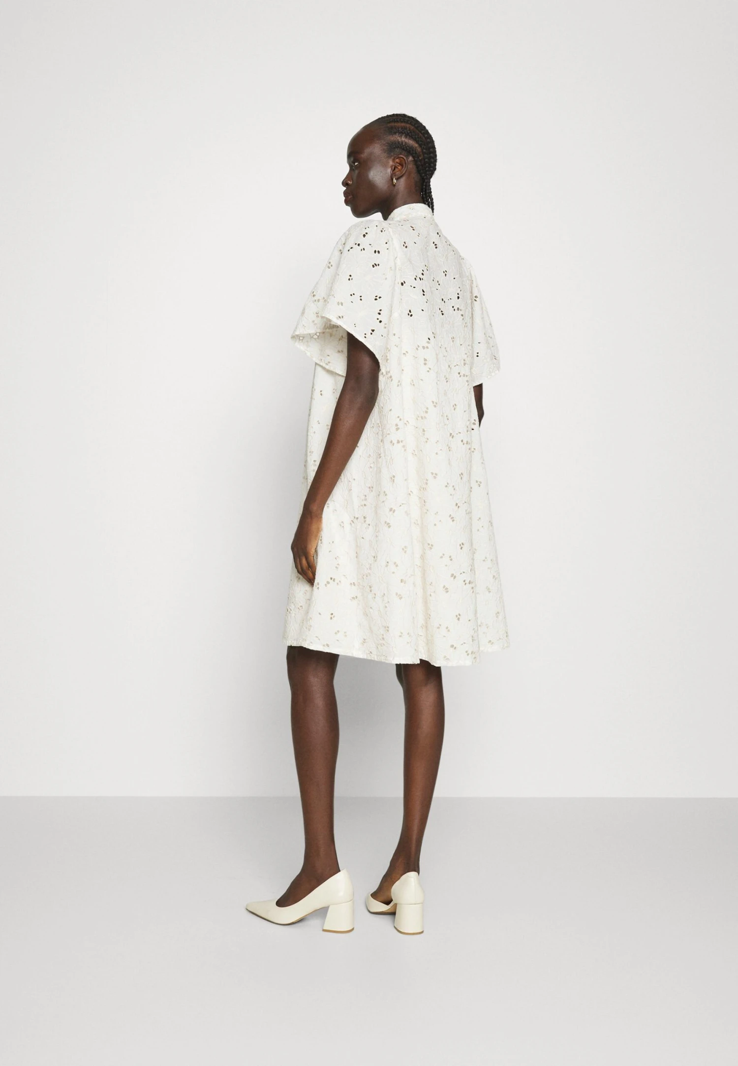 Bruuns Bazaar Tithonia Philly Dress - Shirt Dress - Snow White 5 Bruuns Bazaar Tithonia Philly Dress - Shirt Dress - Snow White - Image 3