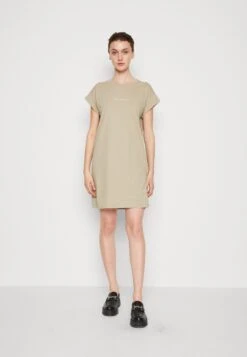 MOSS COPENHAGEN Alvidera Small Logo Dress - Jersey Dress - Aluminium/White
