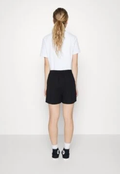 Vero Moda Vmjesmilo - Shorts - Black -Pieces Shop 15416c6545c84e4a88be0ee2f4d1518d