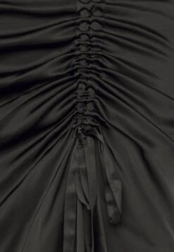 Twist & Tango Nermin Skirt - Pencil Skirt -Pieces Shop 16e4f8c6ae3643f8add9df4e97a51ff8