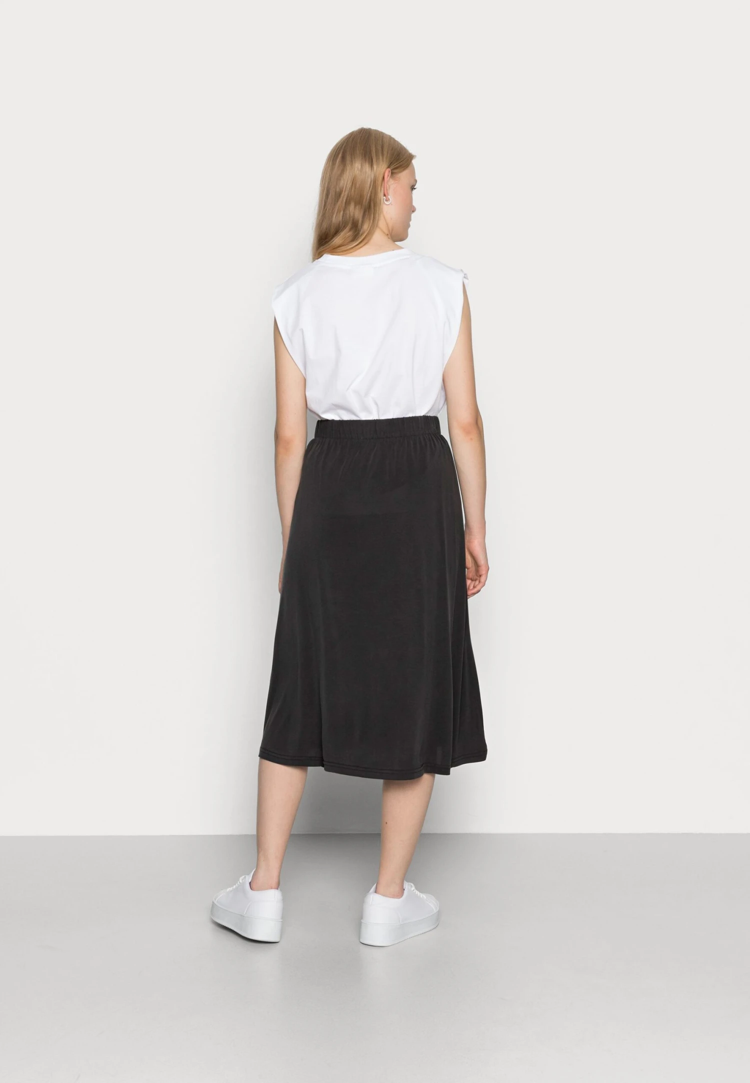 Minimum Regisse - A-Line Skirt - Black 5 Minimum Regisse - A-Line Skirt - Black - Image 3