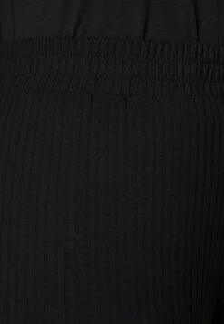 Pckylie Shorts - Shorts - Black -Pieces Shop 19910a3015a04ada8f774fcdc79bef36