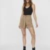 Vero Moda Summer Ga Noo - Shorts - Silver Mink 1 Vero Moda Summer Ga Noo - Shorts - Silver Mink -Pieces Shop 1ab407ce4a9a4c2185e823fa4d8bfa48