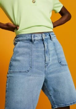 ESPRIT Denim Shorts - Blue Light Washed -Pieces Shop 1e36e9846ab147128b57fdd8cf094269