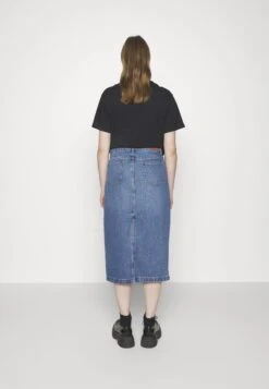 ONLY Onlshuna Skirt - Denim Skirt -Pieces Shop 22a49e62909b4387b6fcf59a3628fe45