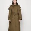 Dante Fluid - Trenchcoat - Verde -Pieces Shop 236ab7295b0b4036b82c3dd68ed55bba