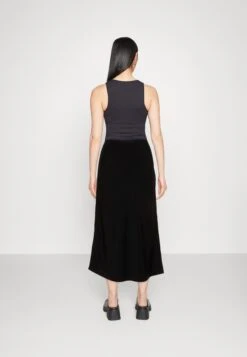 Marc O'Polo Skirt Slip Style Flared Elastic Waistband - A-Line Skirt - Black 10 Marc O'Polo Skirt Slip Style Flared Elastic Waistband - A-Line Skirt - Black -Pieces Shop 261ed694fcb6433d8414ba9aeb4b07f8