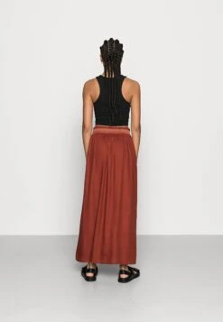 ONLY Onlvenedig Life Long Skirt - Maxi Skirt - Henna -Pieces Shop 26cd3e6b19db4f248ba5fdf4f4cb5009
