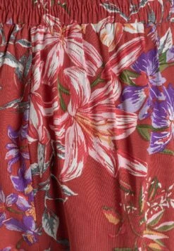 ONLY Onlnova Smilla Belt - Shorts - Mineral Red 12 ONLY Onlnova Smilla Belt - Shorts - Mineral Red -Pieces Shop 2a3514c055aa4e258d6feccd11272444