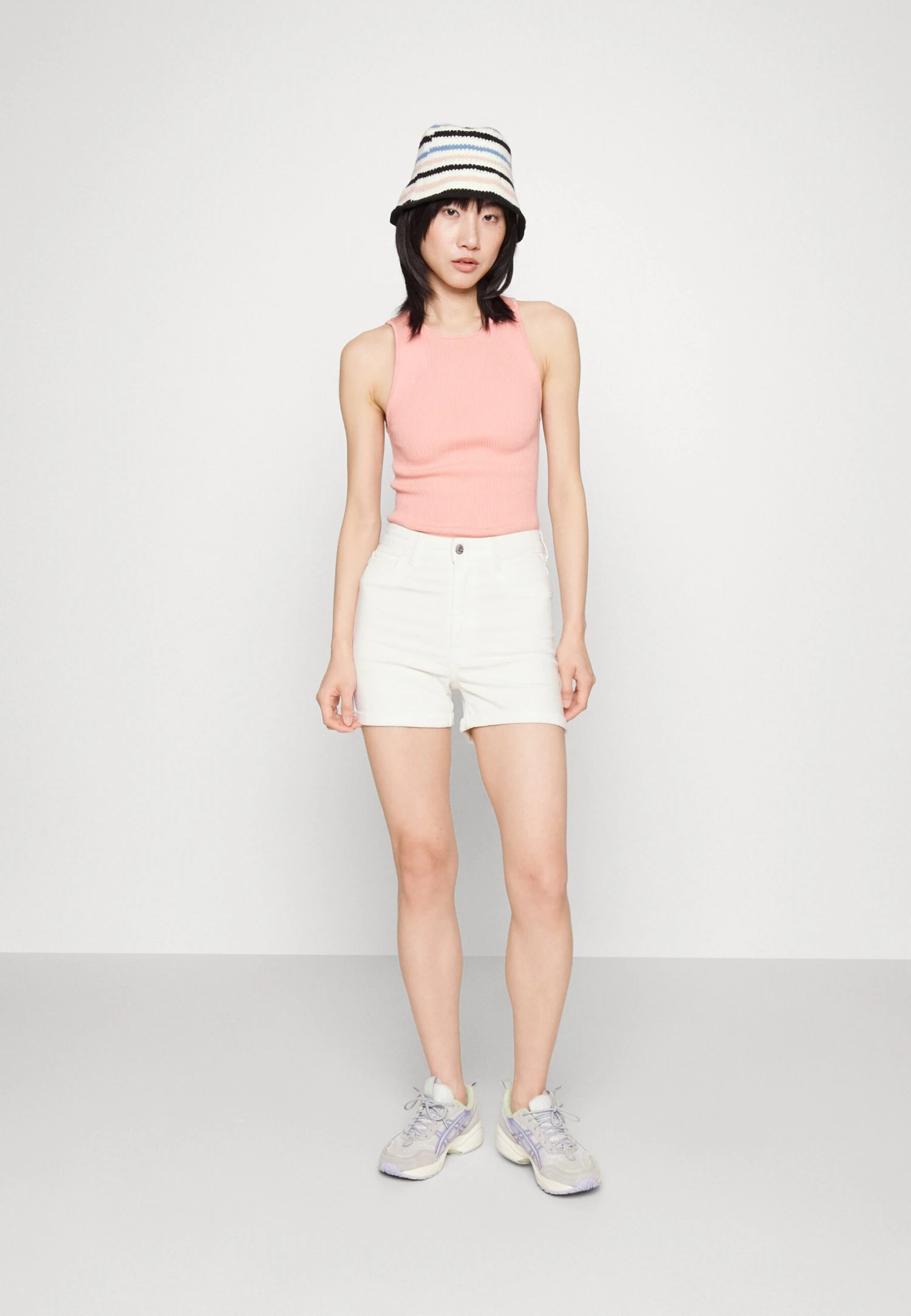 Gina Tricot Mollydenim Shorts - Denim Shorts - Offwhite 4 Gina Tricot Mollydenim Shorts - Denim Shorts - Offwhite - Image 2