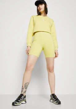 Calvin Klein Jeans Institutional Cycling- Shorts - Yellow Sand -Pieces Shop 2d0e4dcfbb5b44ea8e4fe3bdd216abd3