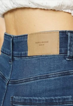 Vero Moda Petite Vmsophia Button - Shorts - Dark Blue Denim -Pieces Shop 2d3b96fa41114833ba455ded08492f79