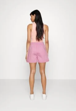 Sofie Schnoor Shorts - Soft Pink -Pieces Shop 30b2f7e02ddf42d2920872f53aa5768d