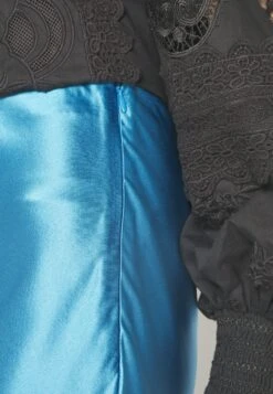 Staud Angela - A-Line Skirt -Pieces Shop 32639115dc0f40cd9e2a5fe16d516005