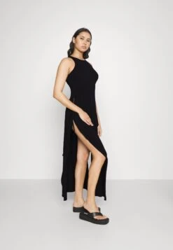 Max Mara Leisure Ranch - Maxi Dress -Pieces Shop 3ef66435e7974cfa90180b7b2b65a209