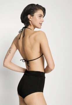 ONLY Onlflorence Crochet Beach - Bikini Top -Pieces Shop 3ff89773ebcf48e18ad094762618b020