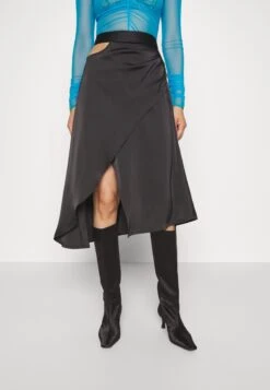 Han Kjøbenhavn Slit Long Drape Skirt - A-Line Skirt - Black -Pieces Shop 4377b14061be4fe8ad39ac982eb63886