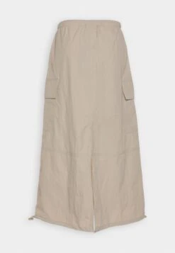 WEEKDAY Edge Cargo Skirt - Maxi Skirt - Beige -Pieces Shop 4dbab37f3d94436f9331144ebe09f3e2