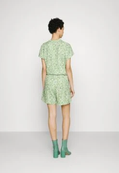 True Religion Water - Shorts 10 True Religion Water - Shorts -Pieces Shop 4ec4667744f743d4b5691c305a1e056e