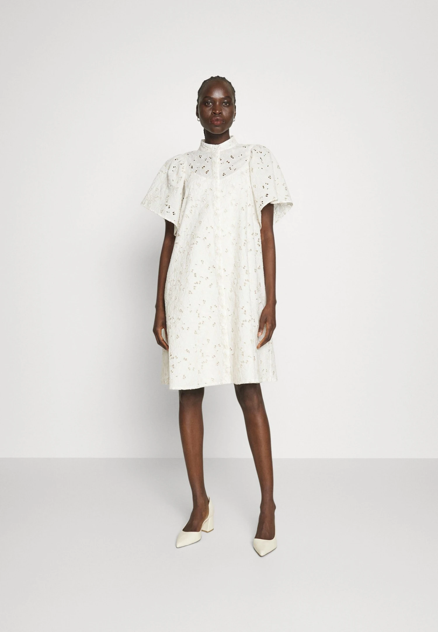 Bruuns Bazaar Tithonia Philly Dress - Shirt Dress - Snow White 3 Bruuns Bazaar Tithonia Philly Dress - Shirt Dress - Snow White