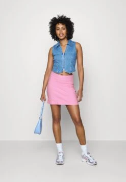 Gina Tricot Ronja Blend Skirt - Mini Skirt - Begonia Pink -Pieces Shop 5640bde5e4dc48db9a1f11798b24b049