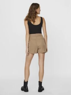 Vero Moda Summer Ga Noo - Shorts - Silver Mink 8 Vero Moda Summer Ga Noo - Shorts - Silver Mink -Pieces Shop 582908c3a07944b68c864d042f3f12ce