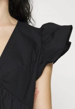 Vero Moda Petite Vmjarlotte Calf Slit Dress - Day Dress - Black -Pieces Shop 58ecdacb97cf4329acd9d77f7ca0bcf6