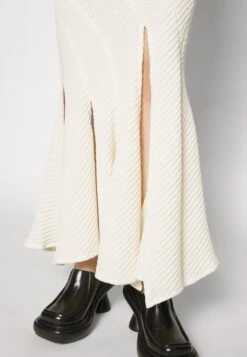 A.W.A.K.E. Mode Twisted Skirt - Maxi Skirt -Pieces Shop 5b1feb1213254e30a635965224a9874b