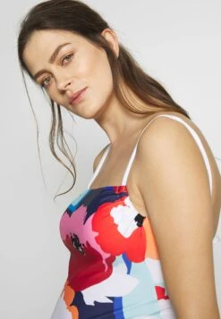 Cache Coeur Poppy - Swimsuit -Pieces Shop 5c8208adc15f467fac8b765e46684322