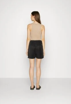 Scotch & Soda High Rise Belted- Shorts - Black -Pieces Shop 5d6ed5a5e6e94f1c94afb0f4c8199d8f