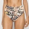 Seafolly Take Flight High Waist Pant - Bikini Bottoms - Mandarin 1 Seafolly Take Flight High Waist Pant - Bikini Bottoms - Mandarin -Pieces Shop 5df9bb52ce894d12aa038101f9da2044