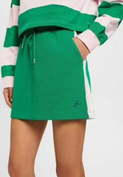 ESPRIT Training - A-Line Skirt - Emerald Green -Pieces Shop 63d1fb5e33d144f6a4db1b6f28782d01