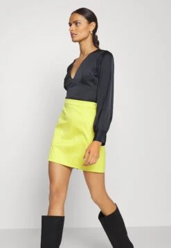 SAMSØE SAMSØE Casja Skirt - Mini Skirt - Blazing Yellow -Pieces Shop 706ebd2485d24e22ba391f7a0b0ed7a9