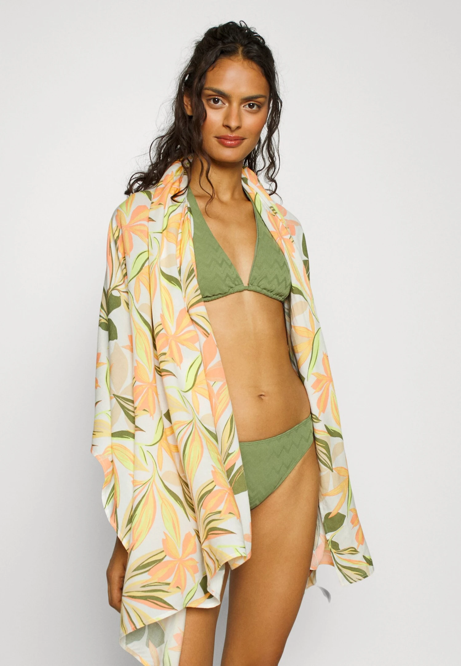 Roxy Cool And Lovely - Beach Accessory 6 Roxy Cool And Lovely - Beach Accessory - Image 4