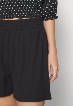 Pieces Petite Pckylie - Shorts -Pieces Shop 720fd4ffa6804d0aaedb628f8aaaec7a