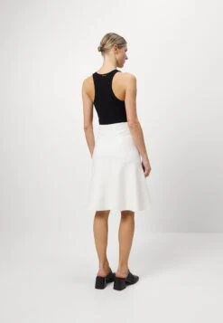 Tiger Of Sweden Edwige - A-Line Skirt - Pure White 10 Tiger Of Sweden Edwige - A-Line Skirt - Pure White -Pieces Shop 73fecb4cbd70470ba77c30e88e0340b3