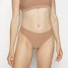 Chantelle Thong - Thong -Pieces Shop 74892629e80645669163bfbaf7a76b2a