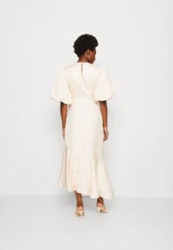 By Malina Eira Dress French Ditsy - Occasion Wear - Pink 10 By Malina Eira Dress French Ditsy - Occasion Wear - Pink -Pieces Shop 77408c456e3644578d9c578ceb812bfb