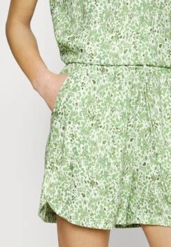 True Religion Water - Shorts 13 True Religion Water - Shorts -Pieces Shop 791c6c8692c542b081c761c2389ad891