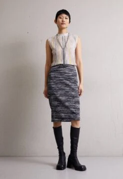 Missoni Skirt - Pencil Skirt -Pieces Shop 7e43d68c5c2842d7a2817b031625a8c3
