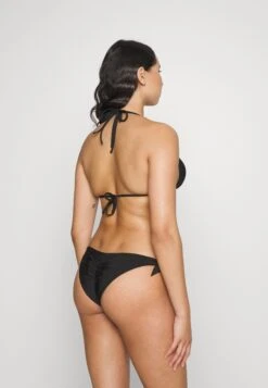 Guess Jewel Triangle - Bikini Top - Black -Pieces Shop 7f9ba8c1ced64b6081eaf31709d9ad06