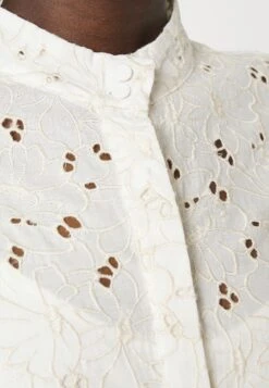 Bruuns Bazaar Tithonia Philly Dress - Shirt Dress - Snow White 13 Bruuns Bazaar Tithonia Philly Dress - Shirt Dress - Snow White -Pieces Shop 814f41c4958440e590e35809e57edc6b