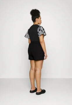 Pckylie Shorts - Shorts - Black -Pieces Shop 81a45776bdb54f088cba42ae1867c6c9