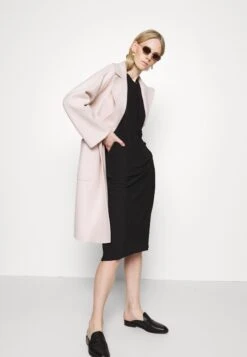 Rovo - Classic Coat -Pieces Shop 8516b1b8d21547c3927d6105d7b860e8